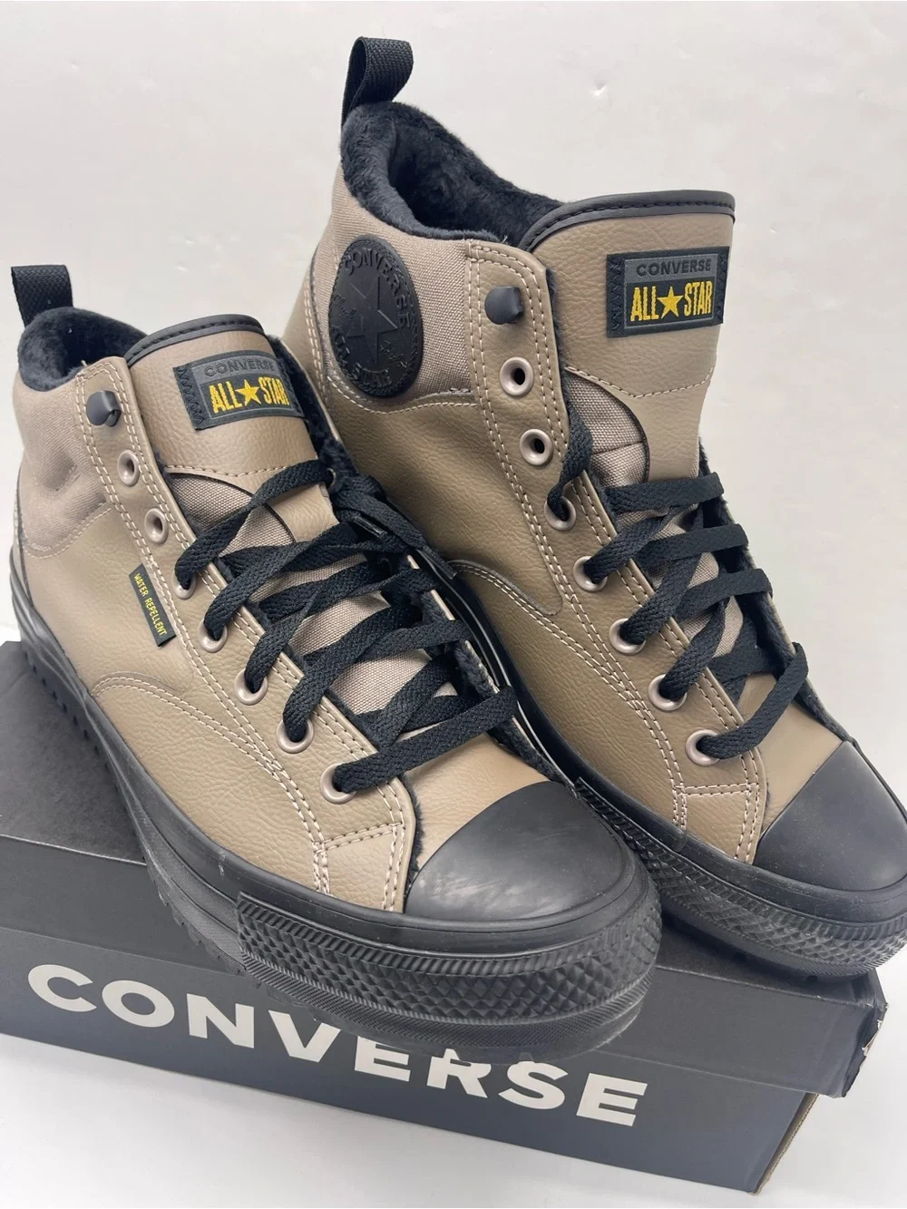 Converse • Men’s CTAS MALDEN STREET BOOT MID CLASSIC TAUPE/BLACK MTE All Weather